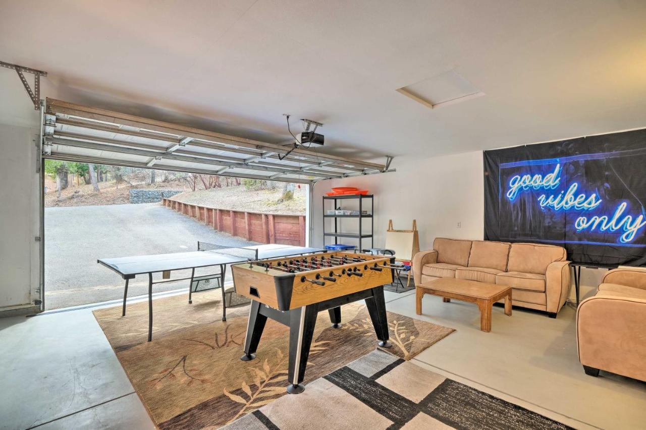Groveland Gem With Deck, Game Room And Much More! Extérieur photo